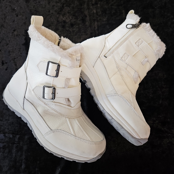 UGG Koolaburra White Boots Size 10 - Picture 2 of 5